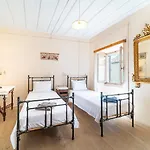 Historic Downtown Home In Gaios