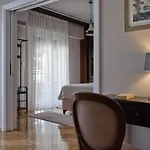 Stunning-Classical 2Bd Penthouse