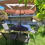 Παραδοσιακη Κατοικία Λαζαρατα