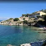 Live The Summer Dream At Gaios Cozy Retreat