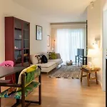 Phaedrus Living: Modern Flat Kypseli
