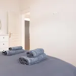 Spacious Luxury Apt In Athens City Center Tan