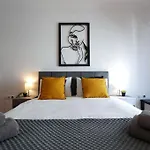 Syntagma Square, 70Sqm Pentelis Sunny Apartment