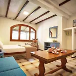Aquamarine Apartments