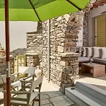 Crossroads Inn Traditional Lodging