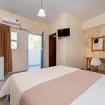 Onar Rooms & Studios
