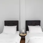 Cassandra Apt By Halu! Apartments