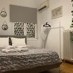 Charming House In Central Athens