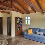 Mani Hill House