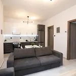 Modern & Comfy Apartment