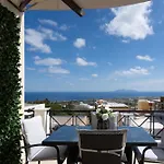 Central Seaview Heven Apartment In Fira Santorini
