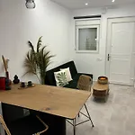 Myrovolos Apartments
