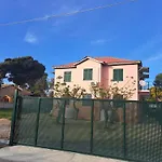 Giorgos House