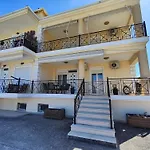 Philoxenia Apartments