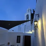Argy'S Luxury White Villa