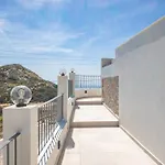 Lithos Luxury Pool Villa