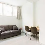 Snug Studio Apartment With Shared Garden II