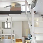 Cycladic House In Finikia Oia