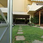Garden Apartment With Bbq In The Athenian Riviera