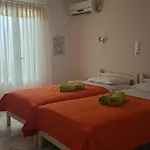 Irene Rooms Naousa Parou