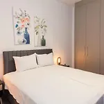 Elegant Urban Escape 1 Bd Apt In Kolonaki