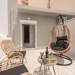 The Urban Loft 2 - Athens Unique Oasis