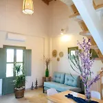 La Familia Luxury Private Maisonettes Near The Sea