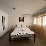 Penelope'S Apartment Ι