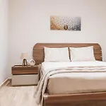 Niotis House - Elegance & Comfort In The City