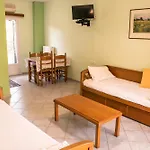 Chrisanthi Apartments
