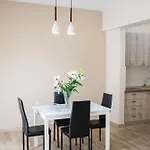 Central Luxurious Suite Near Lighthouse
