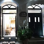 Cane'S Family Guest House