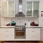 Modern 2 Bd Kipseli Hideaway Patio Apt