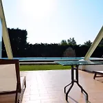 Holiday Village - Swimming Pool Apartments