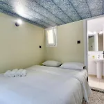 7Athens