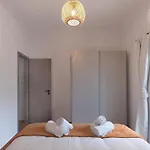 Stylish Apartment In Cholargos