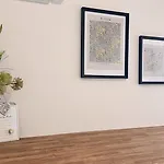 La Perla Apartments
