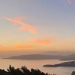 Sunset Mezonette