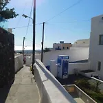 Fira Unique Rooms