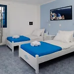 Roula Villa Studios & Apartments