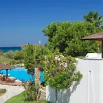Alkyoni Beach Hotel