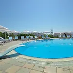 Birikos Studios & Apartments