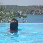 Yialasi Hotel