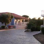 Kastro Beach Hotel