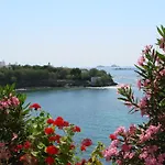 Nikolas Hotel