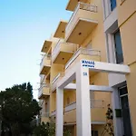 Manias Apartments