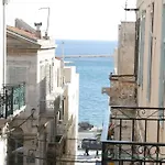 Ariadni Rooms & Apartments