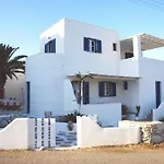 Nicos Studios & Apartments