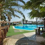 Clara Resort