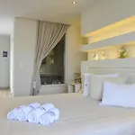 Alexandros Apartments